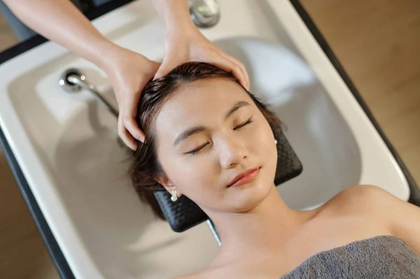 Gommage maison cuir chevelu: secret d'un cuir chevelu revitalisé